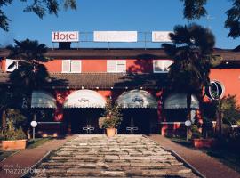 Фотография гостиницы: Hotel Le Cardinal