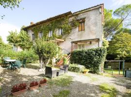 Fotos de Hotel: Scenic Apartment in Casole d'Elsa with Sauna