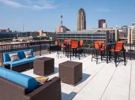 Sleepover Premier Downtown Des Moines Apartments