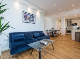 A picture of the hotel: Luxury Apartment In The Heart Of Kingston Upon Thames