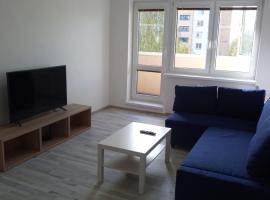 होटल की एक तस्वीर: Apartmán Karviná 2+1