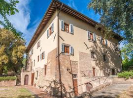 酒店照片: Piano di Moriolo Apartment Sleeps 6 with Pool and WiFi