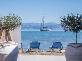 Christina Beachfront Rooms By Hotelius, hotel em Petrití