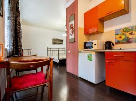 Hotel Photo: Studio Apartment na MOPRA 2