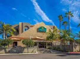 La Quinta by Wyndham Carlsbad - Legoland Area، فندق في كارلسباد