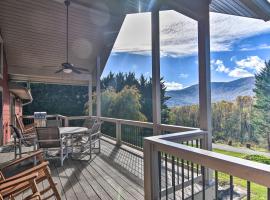 Hotel Foto: Tranquil 6-Acre Escape with Hot Tub and Mtn Views!