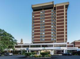 Фотография гостиницы: Holiday Inn & Suites Pittsfield-Berkshires, an IHG Hotel