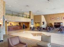 Quality Inn & Suites - Greensboro-High Point, khách sạn ở Greensboro