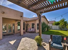 Hotel Photo: Spacious Phoenix Retreat with Patio Pets Welcome!