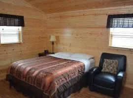 Roosevelt Inn & Suites