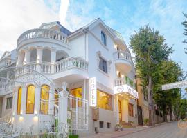 Hotel IMPERIA, Hotel in Warna