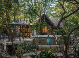 Hotelfotos: Eco Cabin Nah- ha with Private Pool at the Jungle