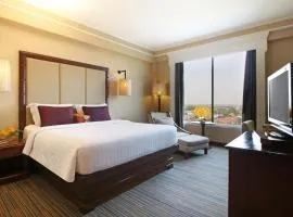 The Imperial Hotel & Convention Centre Korat, хотел в Након Ратчасима