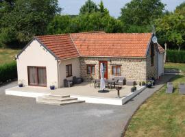 Hotel Photo: Rural spacious bungalow with pool