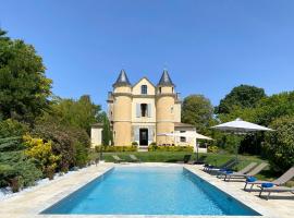 Hotel Foto: Jogue Chateau Sleeps 12 Pool WiFi