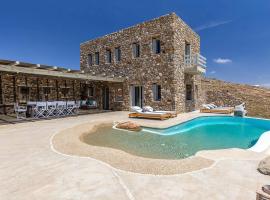 Hotel foto: Agrari Villa Sleeps 10 with Pool and Air Con