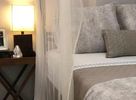 Hotel Photo: stylish central studio apartment