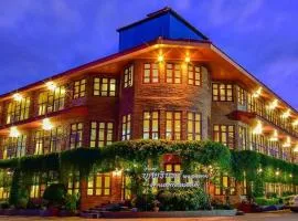Busyarin Hotel