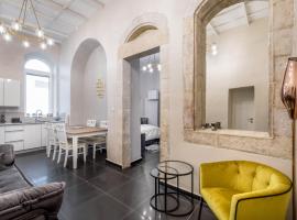 Foto di Hotel: Magical Apartments, in front To Mamilla Mall