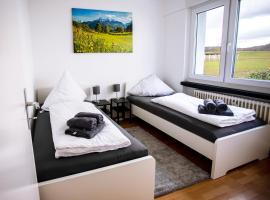 รูปภาพของโรงแรม: Schöne 3-Zimmerwohnung mit WLAN