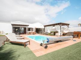 Villa Kodotoma, hotel in Yaiza