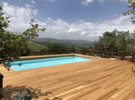 酒店照片: Group accommodation in the center of Sicily with private pool