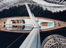 Hotel Photo: Yacht Cruise Hope