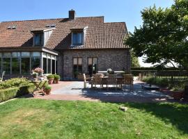 Foto di Hotel: Mansion with Jacuzzi and swim pond