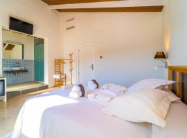 Hotel Photo: Hostal Foies de Baix