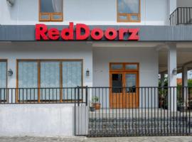 รูปภาพของโรงแรม: RedDoorz Syariah near Kawasan Sam Poo Kong 2