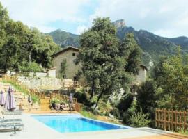 Photo de l’hôtel: la Nou de Bergueda Villa Sleeps 7 with Pool