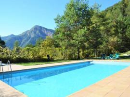 Zdjęcie hotelu: Castell de l'Areny Villa Sleeps 23 with Pool