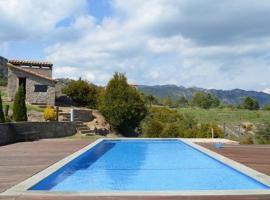 A picture of the hotel: Berga Villa Sleeps 8 with Pool