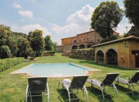 ホテル写真: Castelltercol Villa Sleeps 19 with Pool