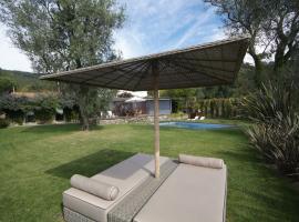 Hotel Photo: Calheiros Villa Sleeps 7 with Pool Air Con and WiFi