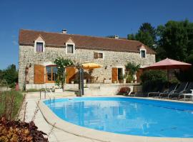Hotel foto: Charming holiday home with pool