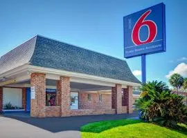 Motel 6-Tallahassee, FL - Downtown, hotel di Tallahassee