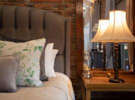 Tarry-Stone Cottages, khách sạn ở Dullstroom