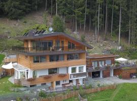 होटल की एक तस्वीर: Apart-Chalet Talblick