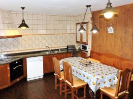 Hotel fotoğraf: 4 bedrooms house with furnished terrace and wifi at Premio