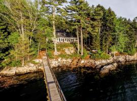 Hình ảnh khách sạn: Maine Waterfront Luxury Retreat