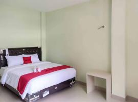 Foto do Hotel: RedDoorz near Taman Wisata Alam Punti Kayu Palembang 2