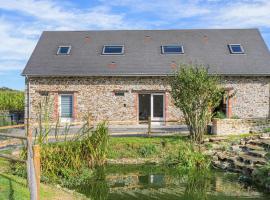 Hotel Photo: Stunning Home In La Meauffe With Kitchen