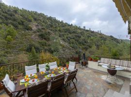 A picture of the hotel: Troodos Riverside Cottage