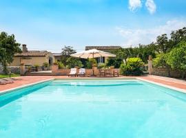 Фотографія готелю: Ragusa Ibla Villa Sleeps 7 with Pool Air Con and WiFi