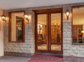 The Somerset Hotel, hotel em Malé