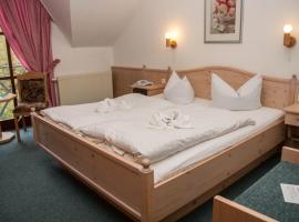 Hotel Schwarzbeerschänke Pobershau โรงแรมในPobershau