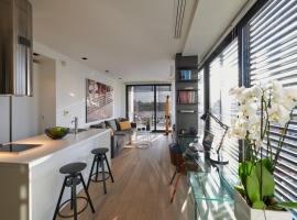 Ξενοδοχείο φωτογραφία: Ma Maison Nο 4, Downtown Loft , Short Walk to Acropolis, Ultra high speed Internet 500 Mbps, Parking upon request, 1' from metro station