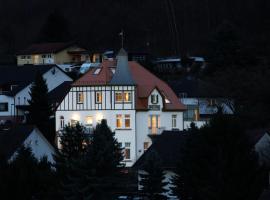 A picture of the hotel: Villa Waldfrieden - Gästehaus zum Jugendstilhotel