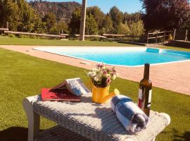 Hotel kuvat: Villa with 5 bedrooms in Monistrol de Montserrat with wonderful mountain view private pool furnished terrace